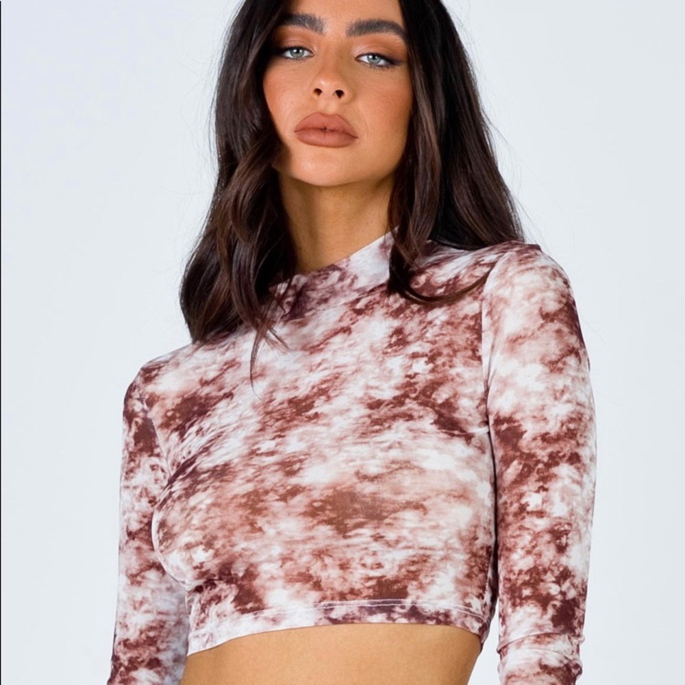 ISO this top from princess Polly!